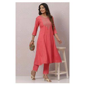 New Women's Fuchsia Rayon Metallic Straight Suit Size 36